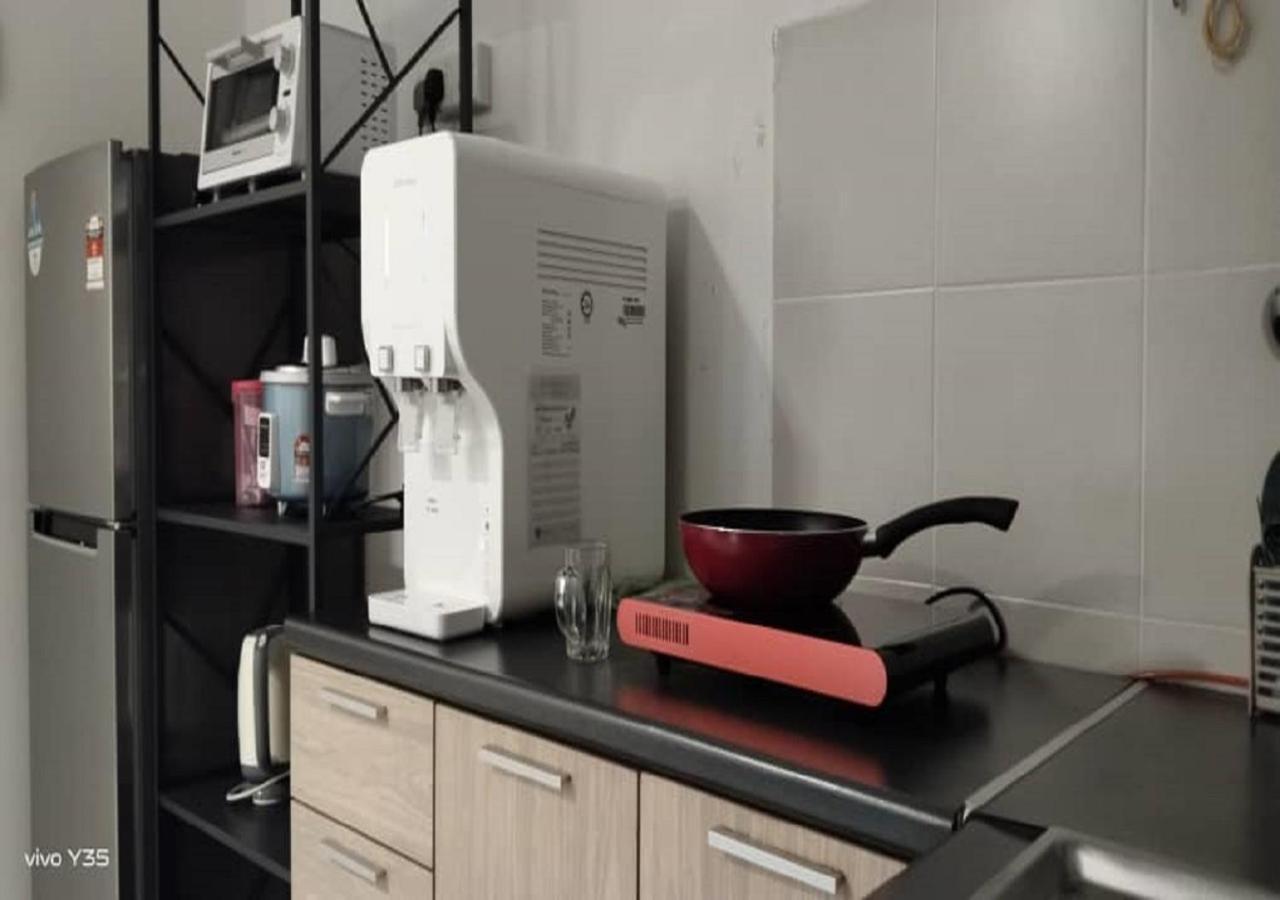 Apartment Groundcrew Beachfront C-2-6 With Netflix And Washer Dryer Kuantan